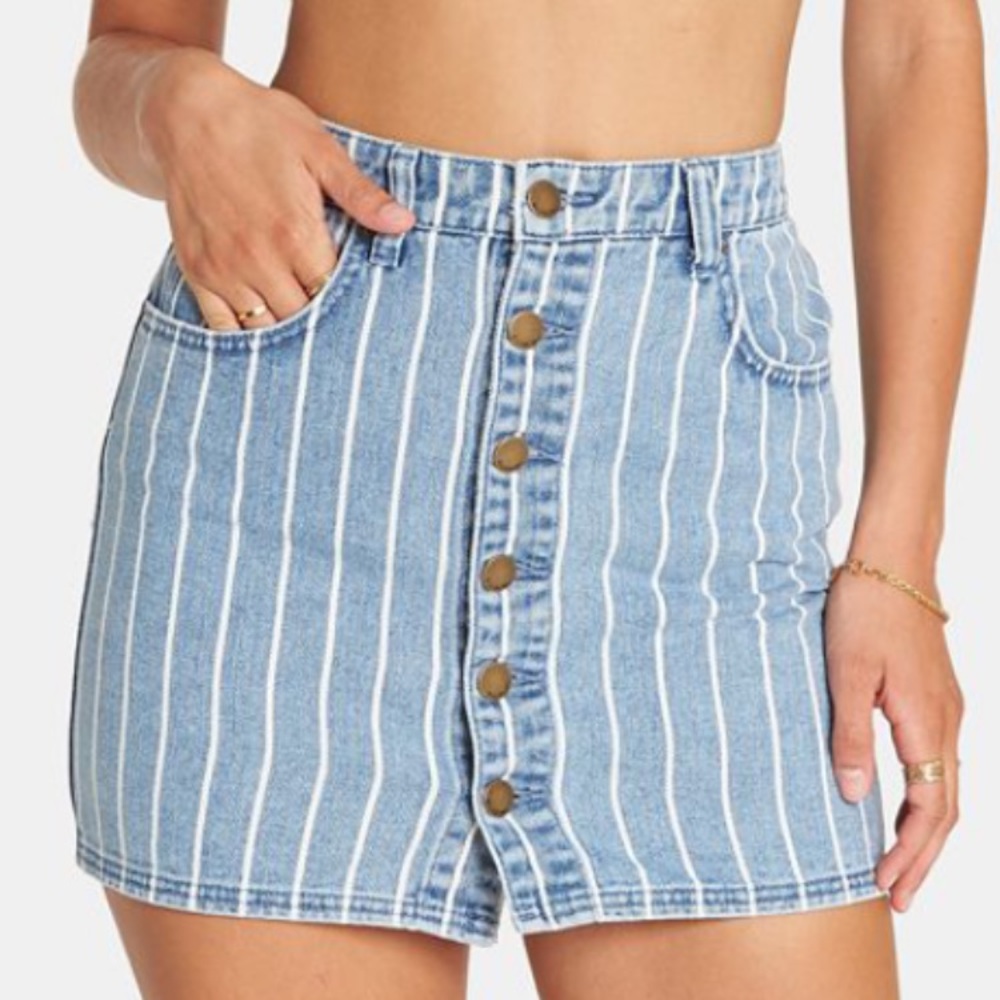 Billabong denim skirt -NEW